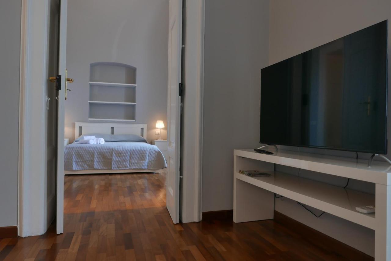 Suite 261 - Intero Appartamento Nel Centro Di Bari Luaran gambar
