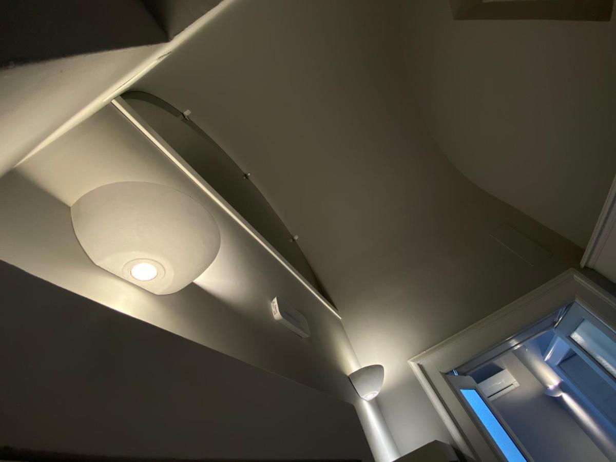 Suite 261 - Intero Appartamento Nel Centro Di Bari Luaran gambar