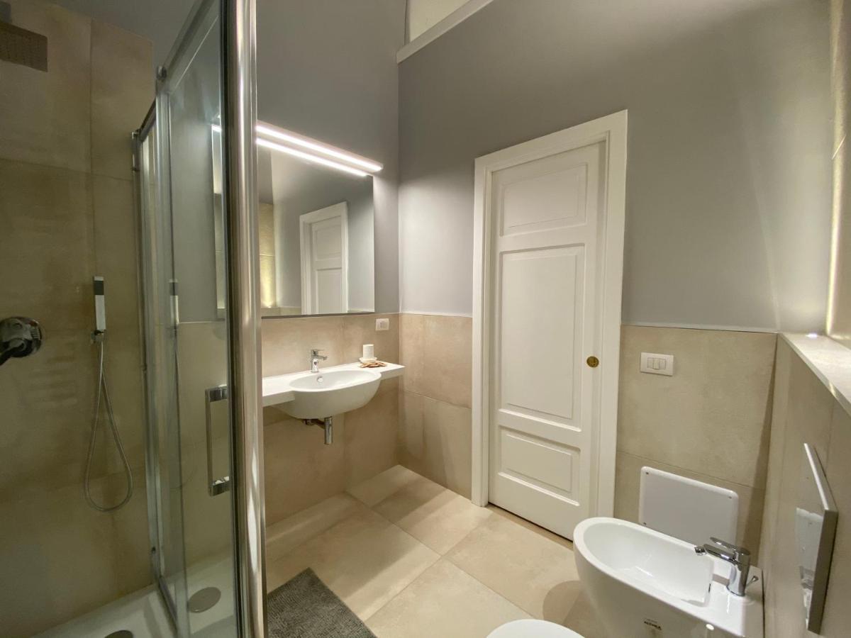 Suite 261 - Intero Appartamento Nel Centro Di Bari Luaran gambar
